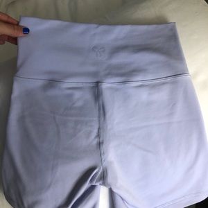 Aritzia TNA atmosphere bike shorts